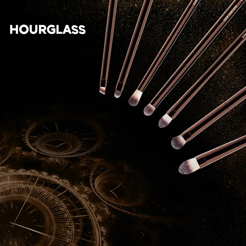 HOURGLASS Nº 23 RETRACTABLE BLUSH BRUSH